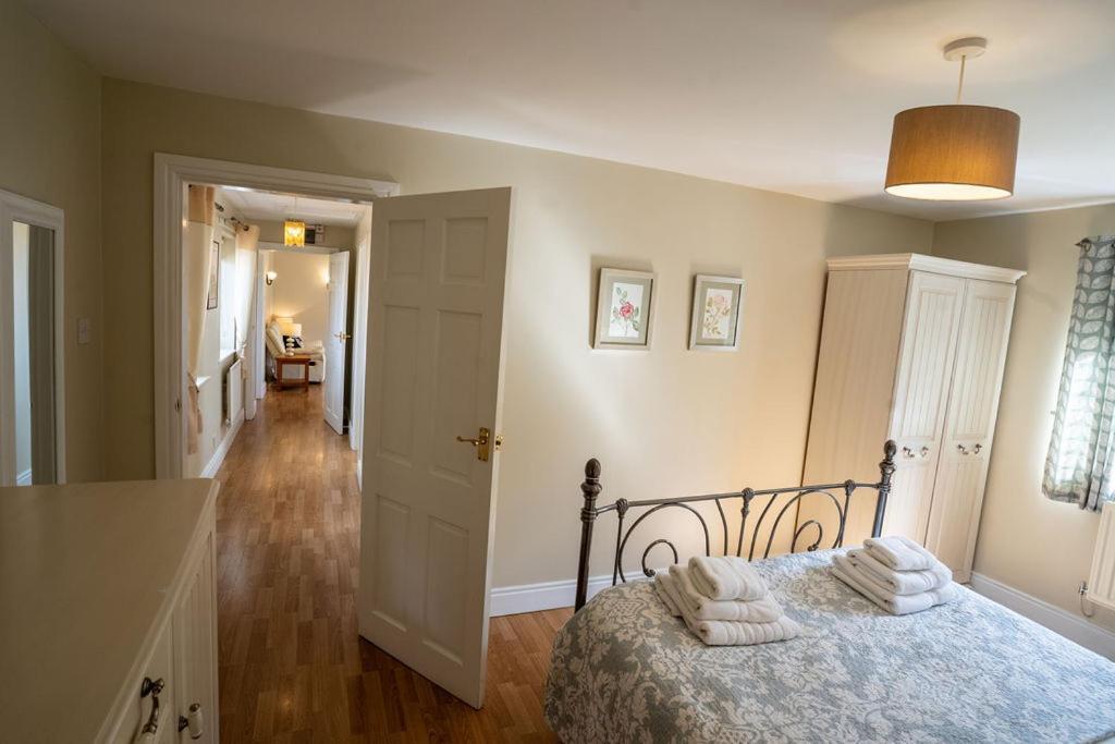 Harvest And Holly Barn Holiday home *