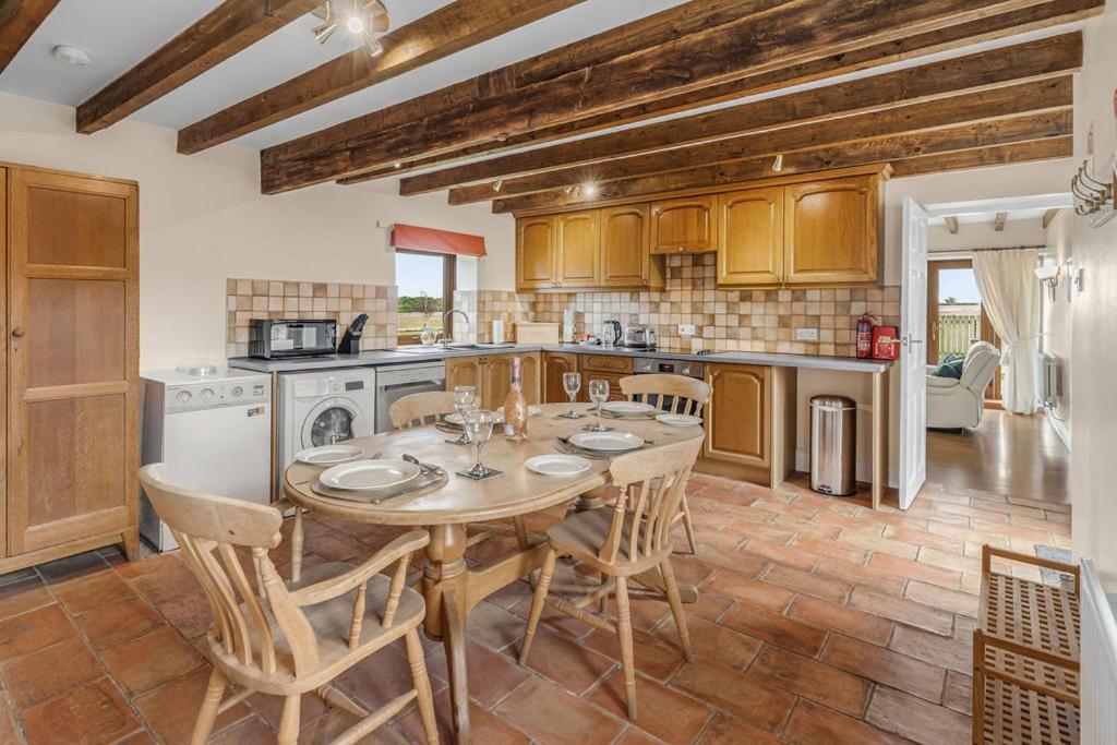 Holiday home Harvest And Holly Barn *
